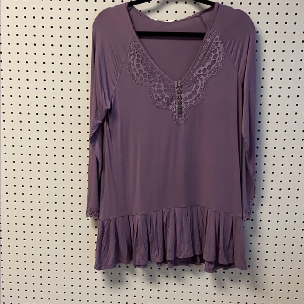 Seasonal goods tunic